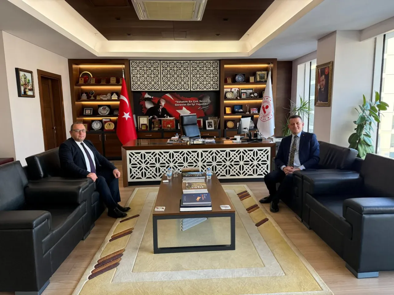 Beykoz Kaymakamı Ürkmezer, Esenyurt Kaymakamı Çobanoğlu'nu Ziyaret Etti Beykoz Kaymakamı Ürkmezer, Esenyurt Kaymakamı Çobanoğlu'nu Ziyaret Etti