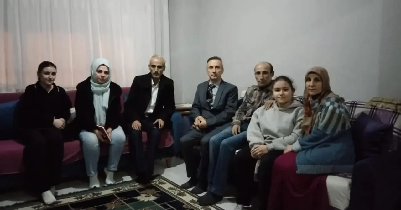 MHP Gaziosmanpaşa İlçe Yönetimi, Mahalle Sakinleri ile Buluştu MHP Gaziosmanpaşa İlçe Yönetimi, Mahalle Sakinleri ile Buluştu