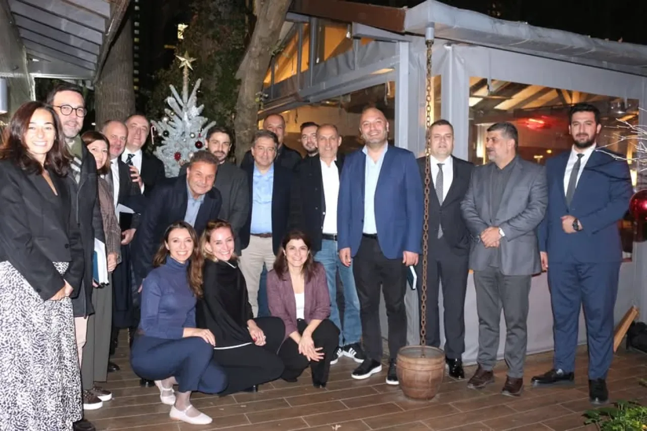 İstanbul Yaş Meyve Sebze İhracatçıları Birliği Yıl Sonu Toplantısını Gerçekleştirdi İstanbul Yaş Meyve Sebze İhracatçıları Birliği Yıl Sonu Toplantısını Gerçekleştirdi