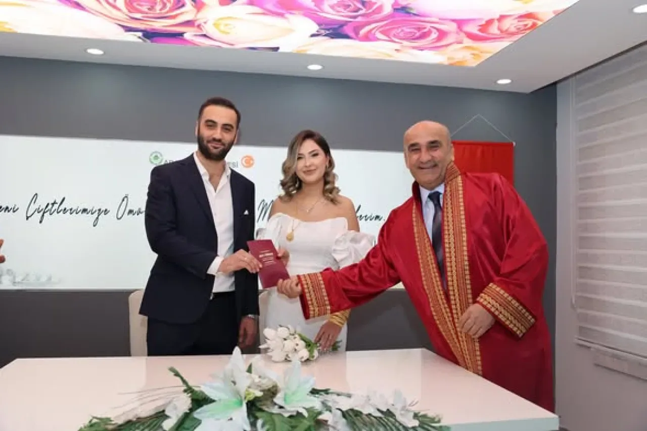 Araban Belediye Başkanı Özdemir, Yiğit Çiftinin Nikah Töreninde Araban Belediye Başkanı Özdemir, Yiğit Çiftinin Nikah Töreninde