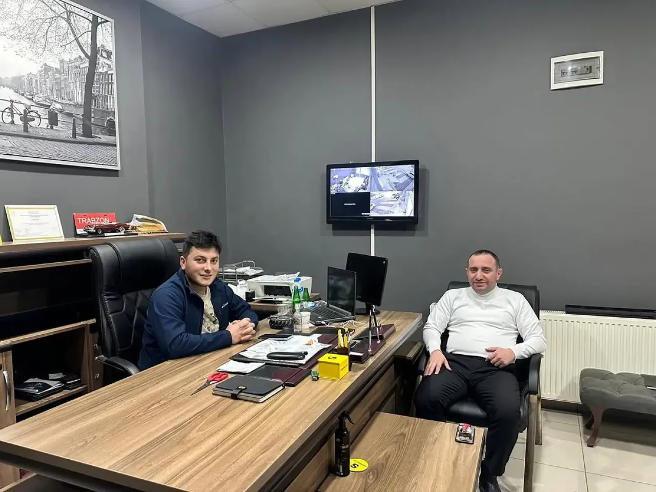 MHP Maltepe İlçe Teşkilatı, Girne Mahallesi'nde Aile Ziyareti Gerçekleştirdi MHP Maltepe İlçe Teşkilatı, Girne Mahallesi'nde Aile Ziyareti Gerçekleştirdi