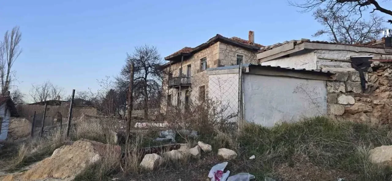 Haymana'da Bağlı Köpek Saldırısı: 14 Yaşındaki Çocuk Ağır Yaralandı Haymana'da Bağlı Köpek Saldırısı: 14 Yaşındaki Çocuk Ağır Yaralandı