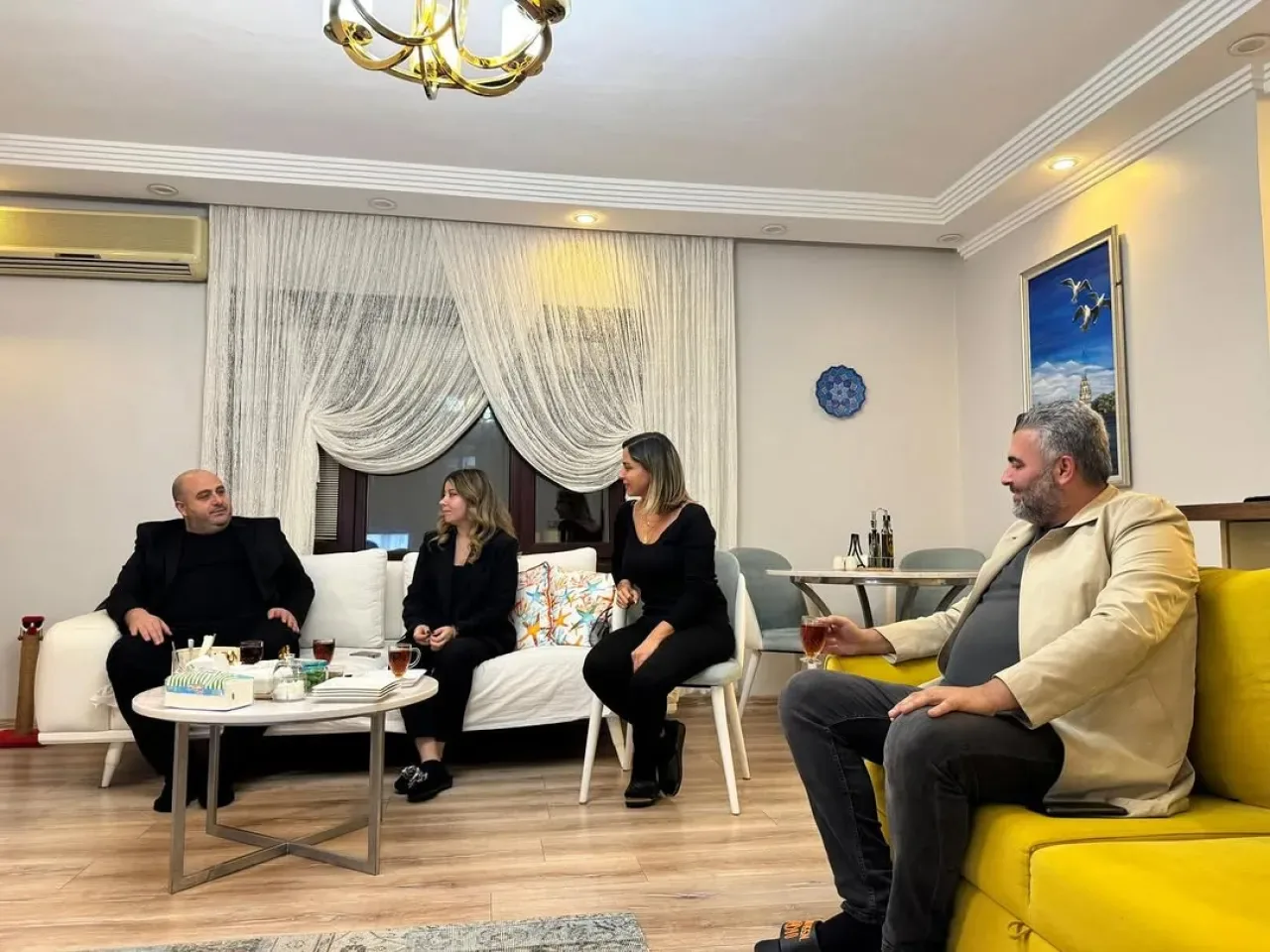 MHP Maltepe İlçe Başkanlığı, Yalı Mahallesi'nde Aile Ziyareti Gerçekleştirdi MHP Maltepe İlçe Başkanlığı, Yalı Mahallesi'nde Aile Ziyareti Gerçekleştirdi