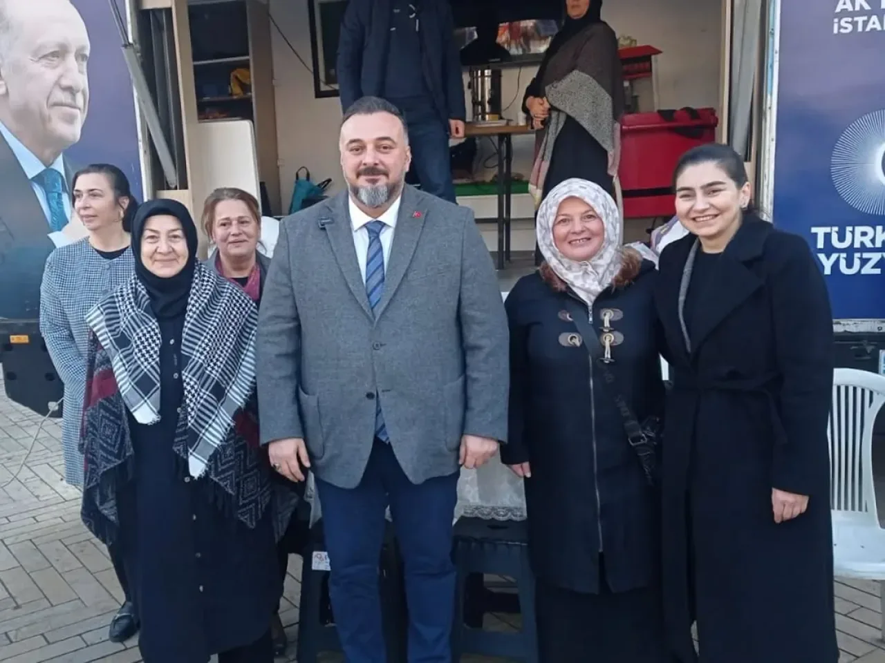 AK Parti Kadın Kolları Maltepe'de Vatandaşlarla Buluştu AK Parti Kadın Kolları Maltepe'de Vatandaşlarla Buluştu