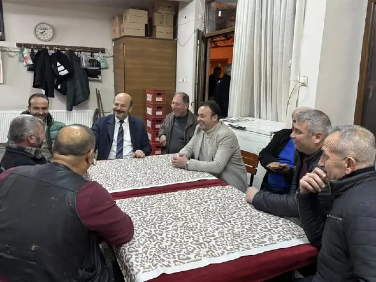 İvrindi'de Geleneksel Sarımsaklı Pilav Hayrı ve Umre Uğurlaması Gerçekleştirildi İvrindi'de Geleneksel Sarımsaklı Pilav Hayrı ve Umre Uğurlaması Gerçekleştirildi