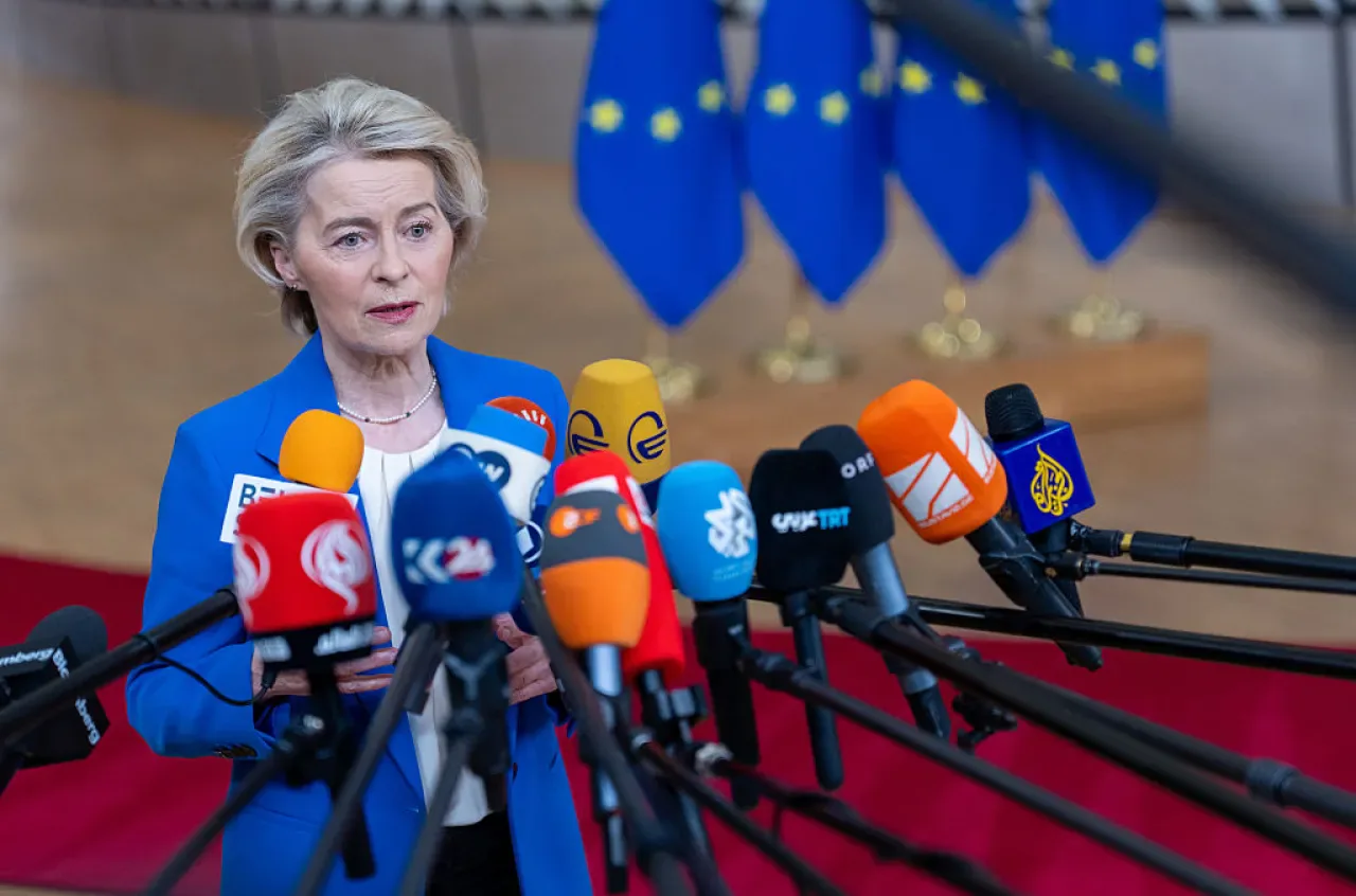 Ursula von der Leyen'in Zorlu Yılı: AB Komisyon Başkanı Siyasi Sınavlarla Karşı Karşıya Ursula von der Leyen'in Zorlu Yılı: AB Komisyon Başkanı Siyasi Sınavlarla Karşı Karşıya