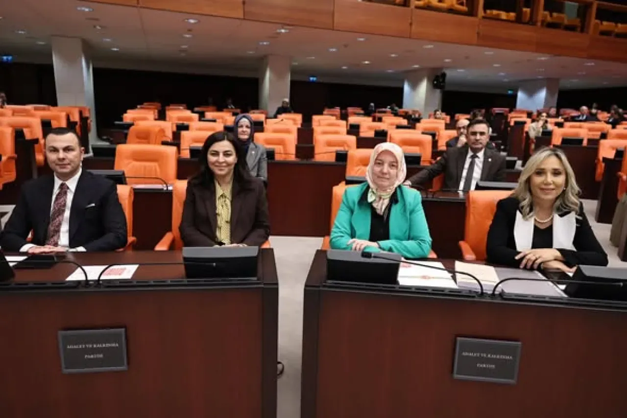 AK Parti Bursa Milletvekili Gözgeç, 2026 Yılı Bütçe Görüşmelerinin Tamamlandığını Açıkladı AK Parti Bursa Milletvekili Gözgeç, 2026 Yılı Bütçe Görüşmelerinin Tamamlandığını Açıkladı