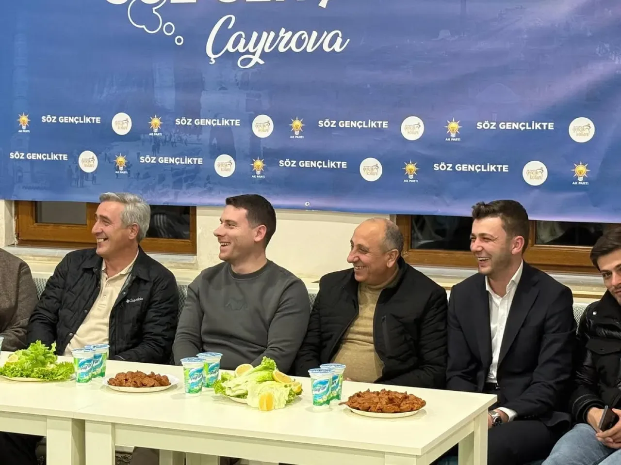 AK Parti Kocaeli'de "Söz Gençlikte" Programı Düzenlendi AK Parti Kocaeli'de "Söz Gençlikte" Programı Düzenlendi