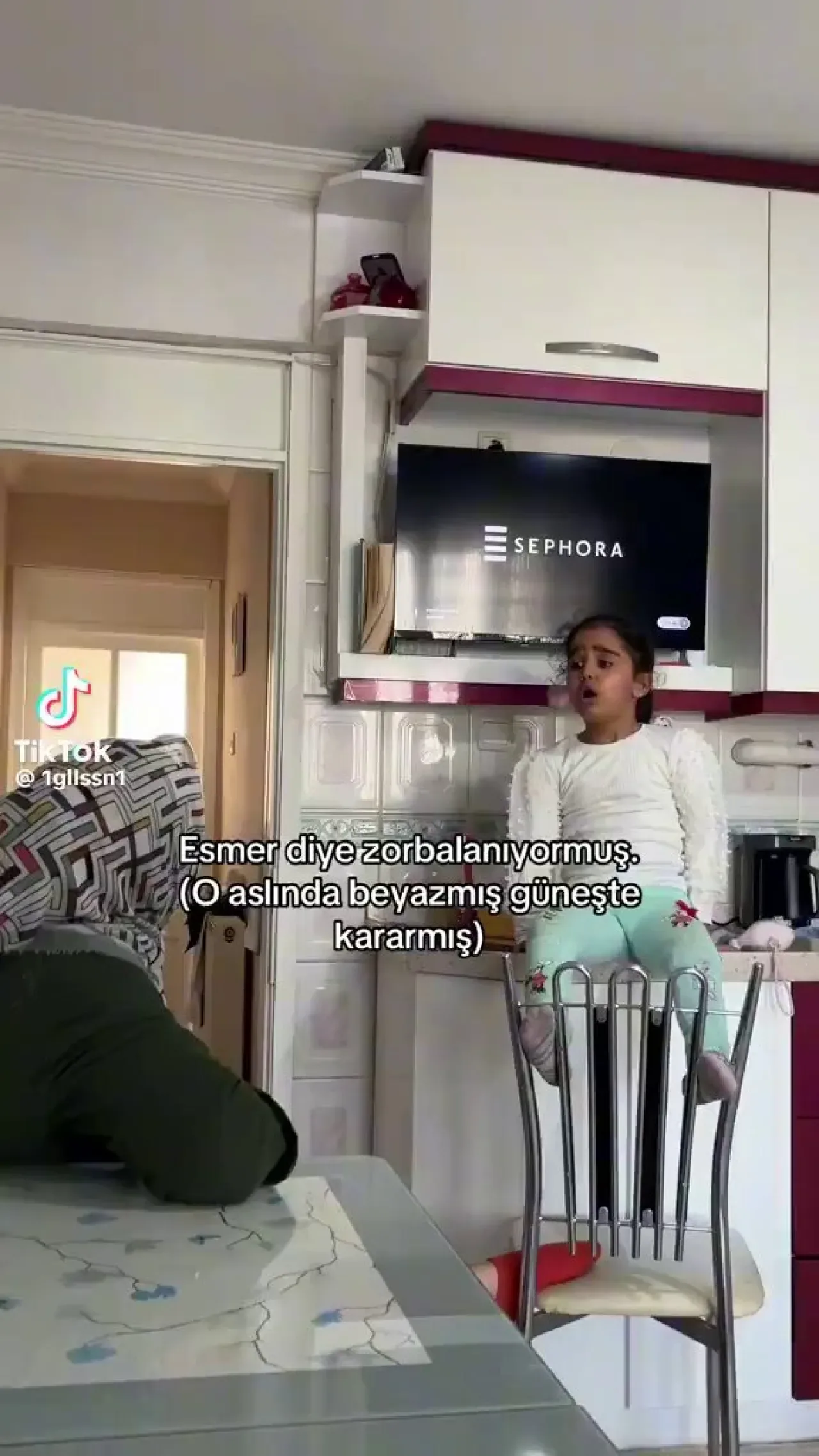 Renk Ayrımcılığıyla Mücadele: Esmer Tenli Çocukların Zorbalıkla İmtihanı Renk Ayrımcılığıyla Mücadele: Esmer Tenli Çocukların Zorbalıkla İmtihanı
