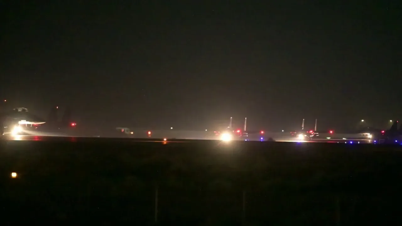 ABD Ordusunun Suriye'deki "Şahin Gözü" Harekatına Ait Görüntüler Yayınlandı ABD Ordusunun Suriye'deki "Şahin Gözü" Harekatına Ait Görüntüler Yayınlandı