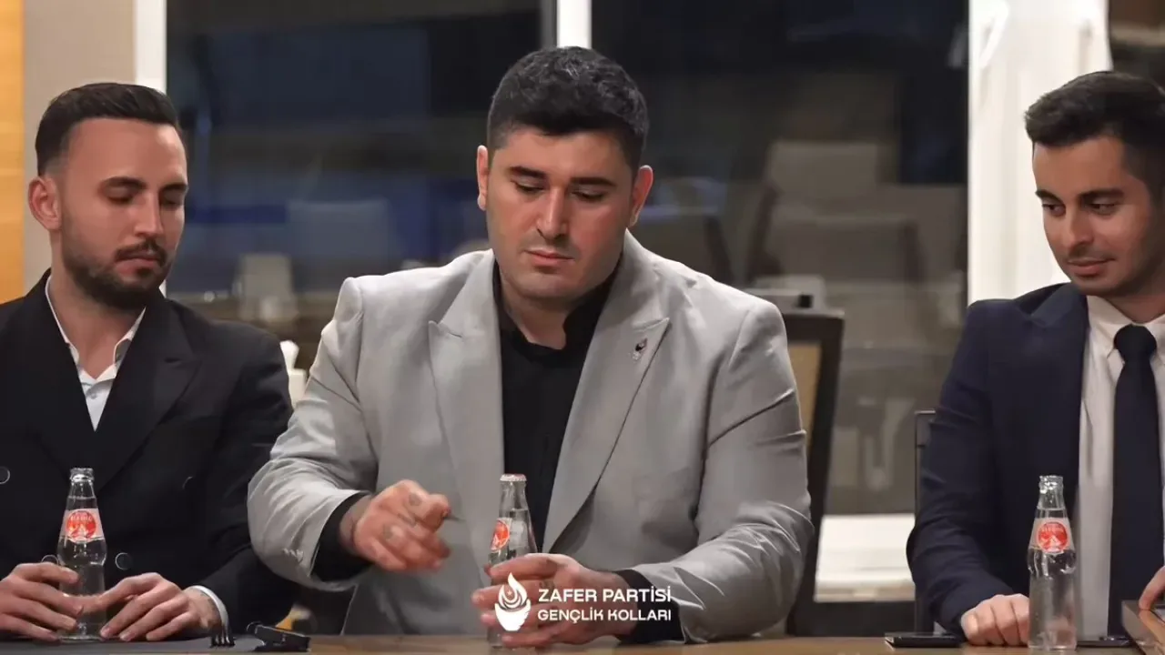 Zafer Partisi Gençlik Kolları, Uludağ'da İşletmeleri Desteklemek İçin Buluştu Zafer Partisi Gençlik Kolları, Uludağ'da İşletmeleri Desteklemek İçin Buluştu