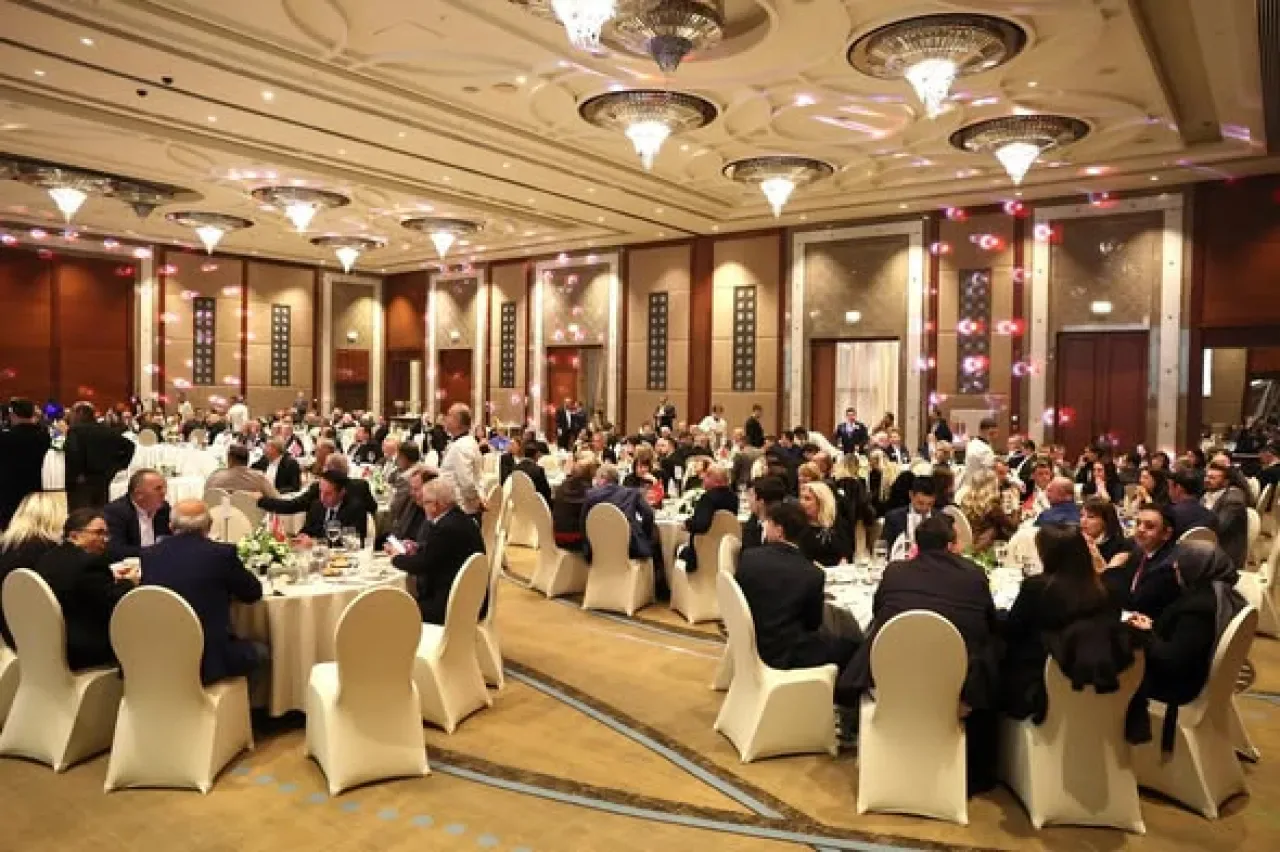 Bursa Büyükşehir Belediye Başkanı, KIRCAALİSİAD ile İş Birliği Mesajı Verdi Bursa Büyükşehir Belediye Başkanı, KIRCAALİSİAD ile İş Birliği Mesajı Verdi