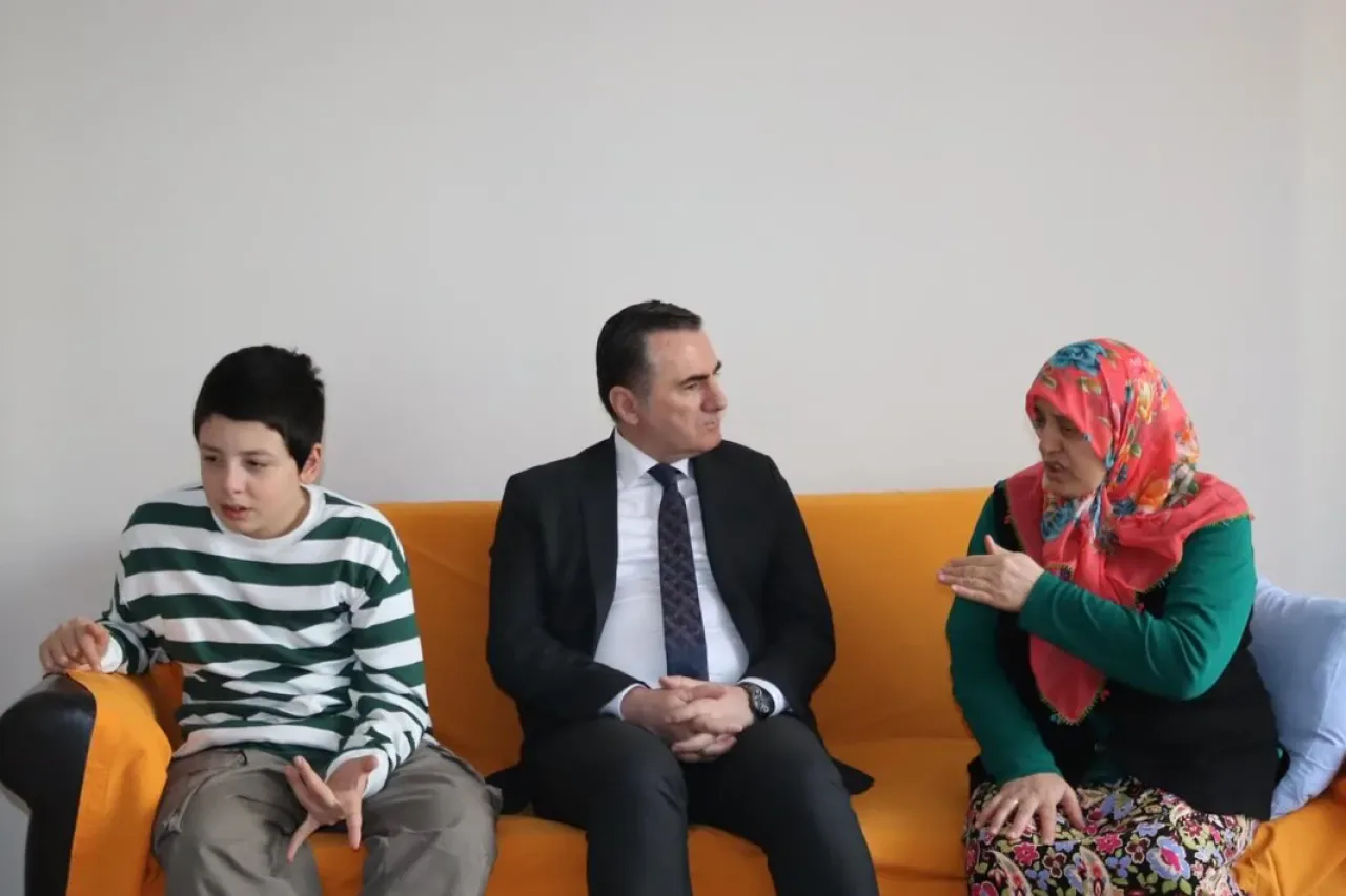 Pendik Kaymakamlığı Aile Ziyaretleri ile Vatandaşlarla Buluştu Pendik Kaymakamlığı Aile Ziyaretleri ile Vatandaşlarla Buluştu
