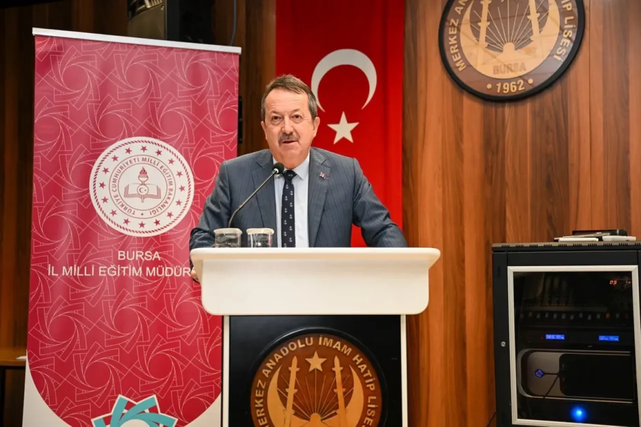 Milli Savunma Üniversitesi, Bursa'da Öğrenciler ve Rehber Öğretmenlerle Buluştu Milli Savunma Üniversitesi, Bursa'da Öğrenciler ve Rehber Öğretmenlerle Buluştu