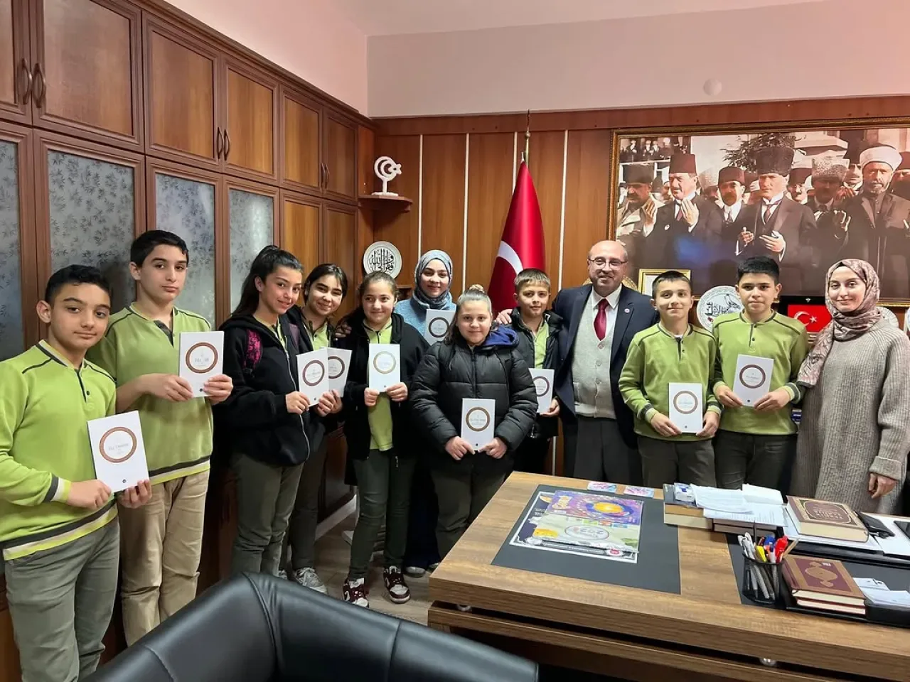 Şereflikoçhisar'da Öğrenciler İlçe Müftülüğü'nü Ziyaret Etti Şereflikoçhisar'da Öğrenciler İlçe Müftülüğü'nü Ziyaret Etti