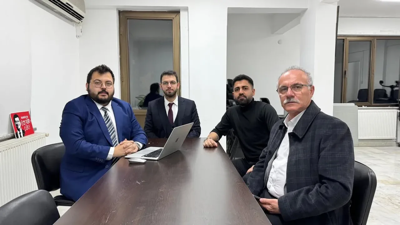CHP Pendik'te Hukuk Zirvesi: İlçe Seçimi ve Yargı Süreçleri Masaya Yatırıldı CHP Pendik'te Hukuk Zirvesi: İlçe Seçimi ve Yargı Süreçleri Masaya Yatırıldı