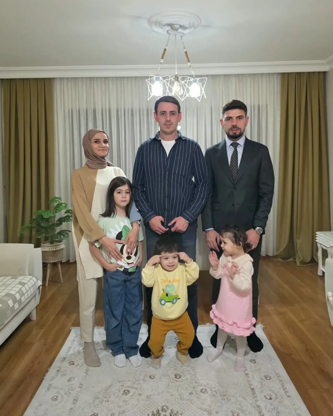 MHP Pendik İlçe Teşkilatı, 36 Mahallede Kapı Kapı Vatandaş Ziyareti Gerçekleştirdi MHP Pendik İlçe Teşkilatı, 36 Mahallede Kapı Kapı Vatandaş Ziyareti Gerçekleştirdi