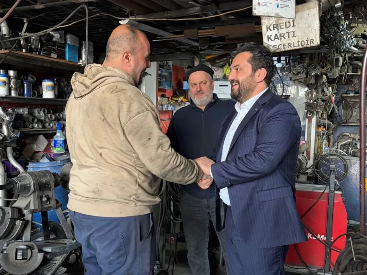 AK Parti Kartal İlçe Başkanı Haydar Göksoy, Esentepe Sanayi Esnafını Ziyaret Etti AK Parti Kartal İlçe Başkanı Haydar Göksoy, Esentepe Sanayi Esnafını Ziyaret Etti