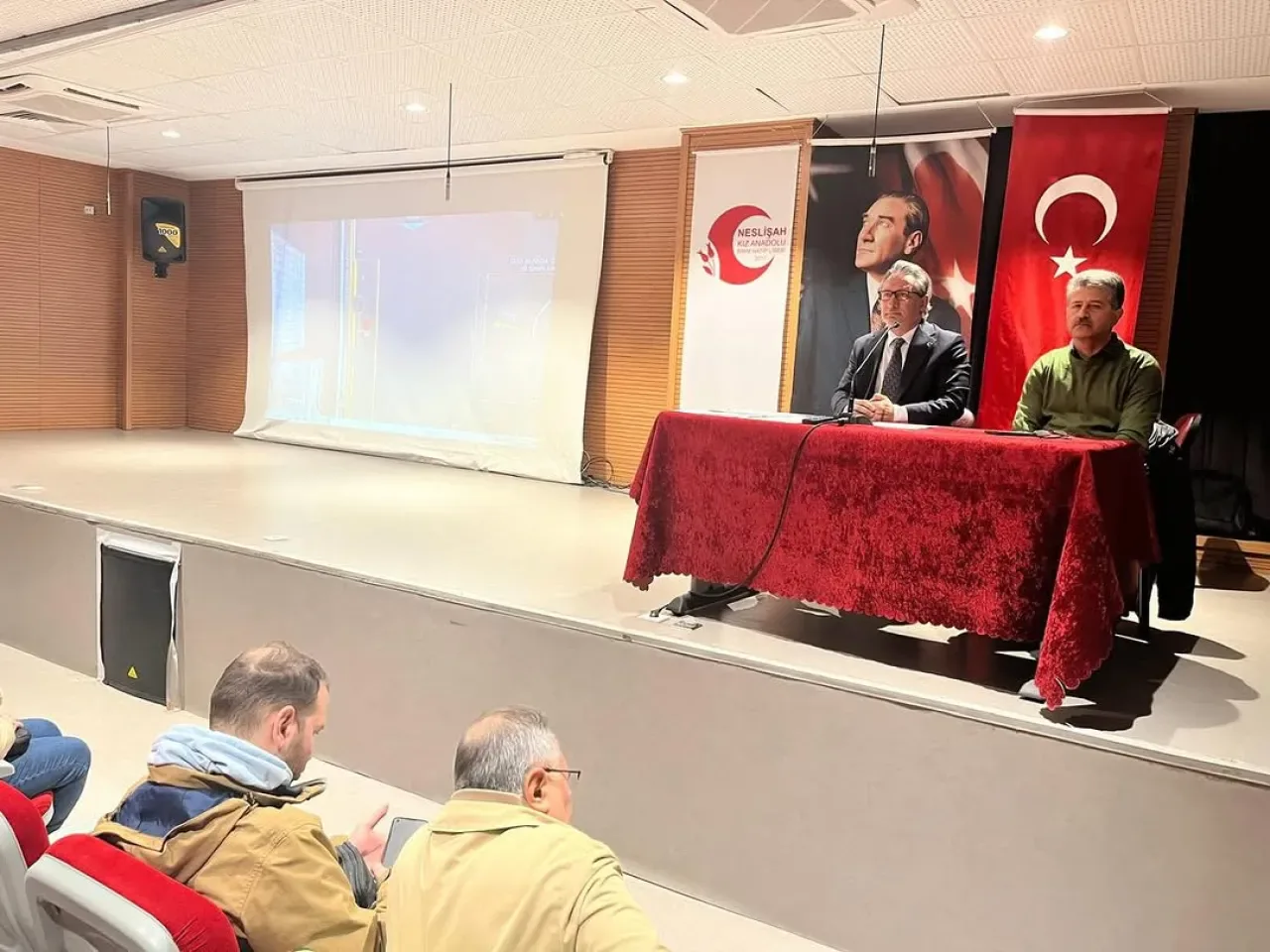 Fatih'te Motorlu Taşıt Sürücü Kursu Sınavları Öncesi Komisyon Toplantısı Fatih'te Motorlu Taşıt Sürücü Kursu Sınavları Öncesi Komisyon Toplantısı