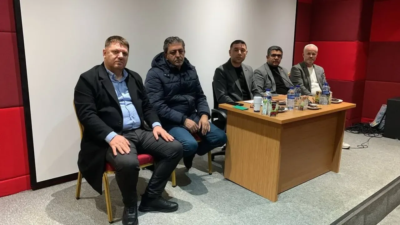 AK Parti Kağıthane Mahalle Teşkilatları Toplantılarına İlçe Başkanı'ndan Teşekkür AK Parti Kağıthane Mahalle Teşkilatları Toplantılarına İlçe Başkanı'ndan Teşekkür