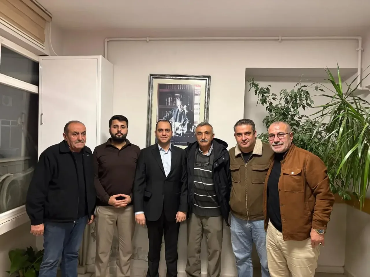 CHP Kadıköy İlçe Başkanlığı Fikirtepe Mahallesi'nde Üye Toplantısı Düzenledi CHP Kadıköy İlçe Başkanlığı Fikirtepe Mahallesi'nde Üye Toplantısı Düzenledi