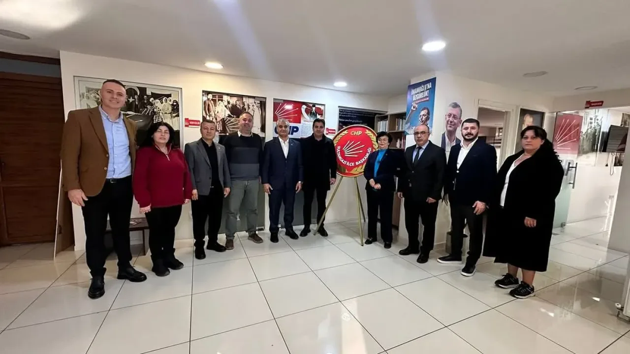 CHP'li Belediye Meclis Üyeleri Sultangazi'de Ağırlandı CHP'li Belediye Meclis Üyeleri Sultangazi'de Ağırlandı