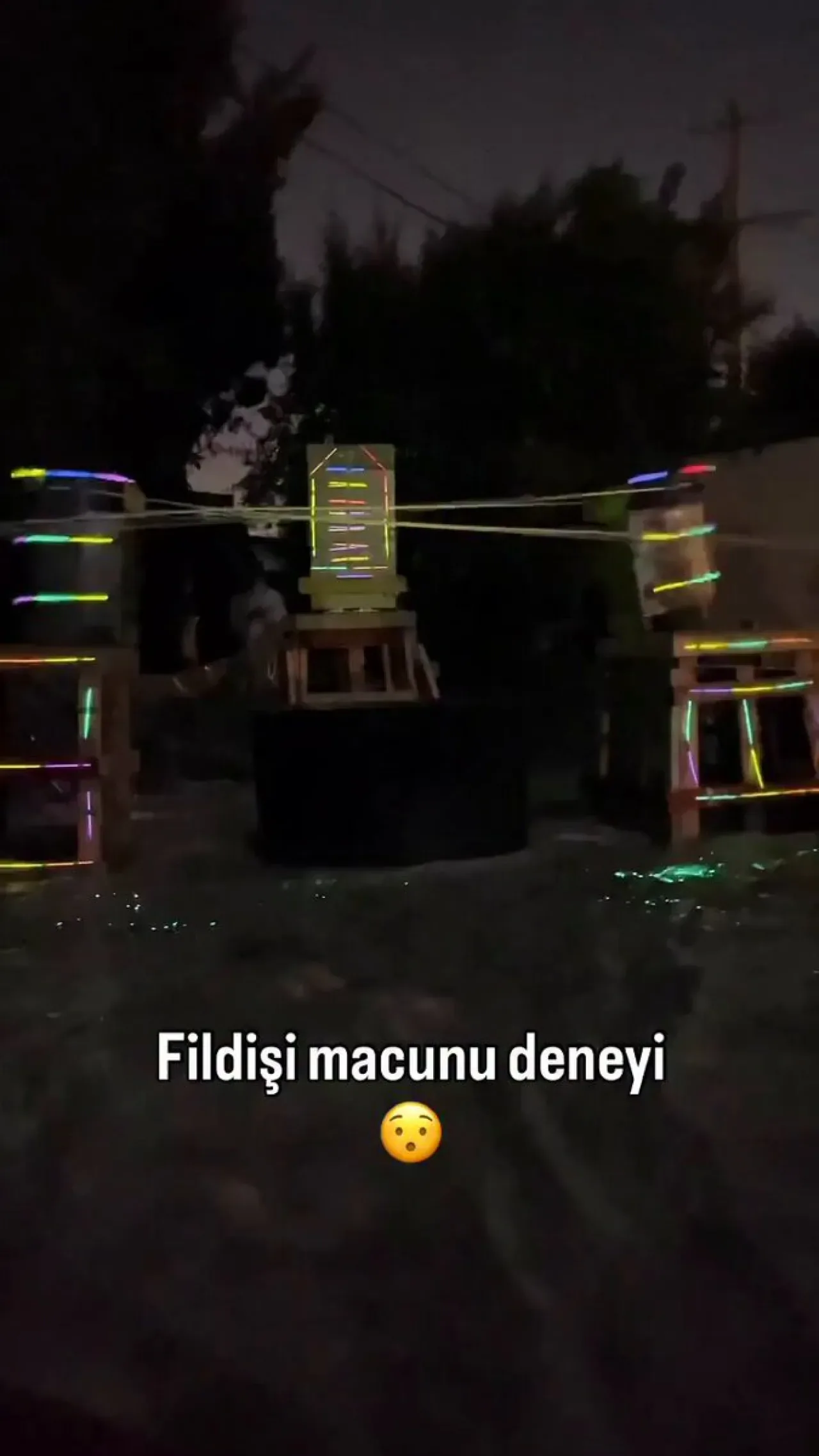 Konya Bilim Merkezi'nde Fildişi Macunu Deneyi ile Etkileyici Kimya Gösterisi Konya Bilim Merkezi'nde Fildişi Macunu Deneyi ile Etkileyici Kimya Gösterisi