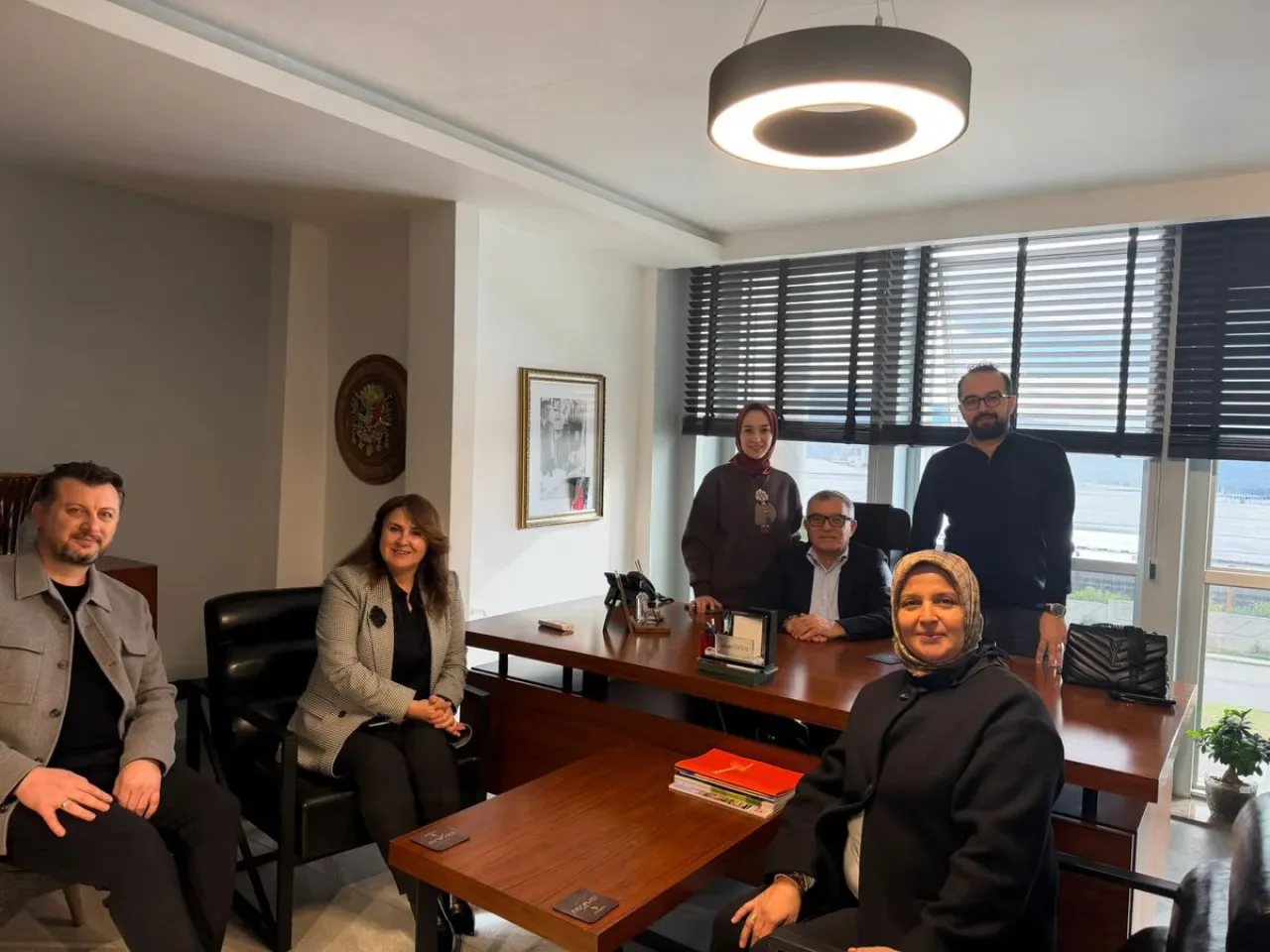 AK Parti Adana Kadın Kollarından Sanayide Kadın Emekçilere Ziyaret AK Parti Adana Kadın Kollarından Sanayide Kadın Emekçilere Ziyaret