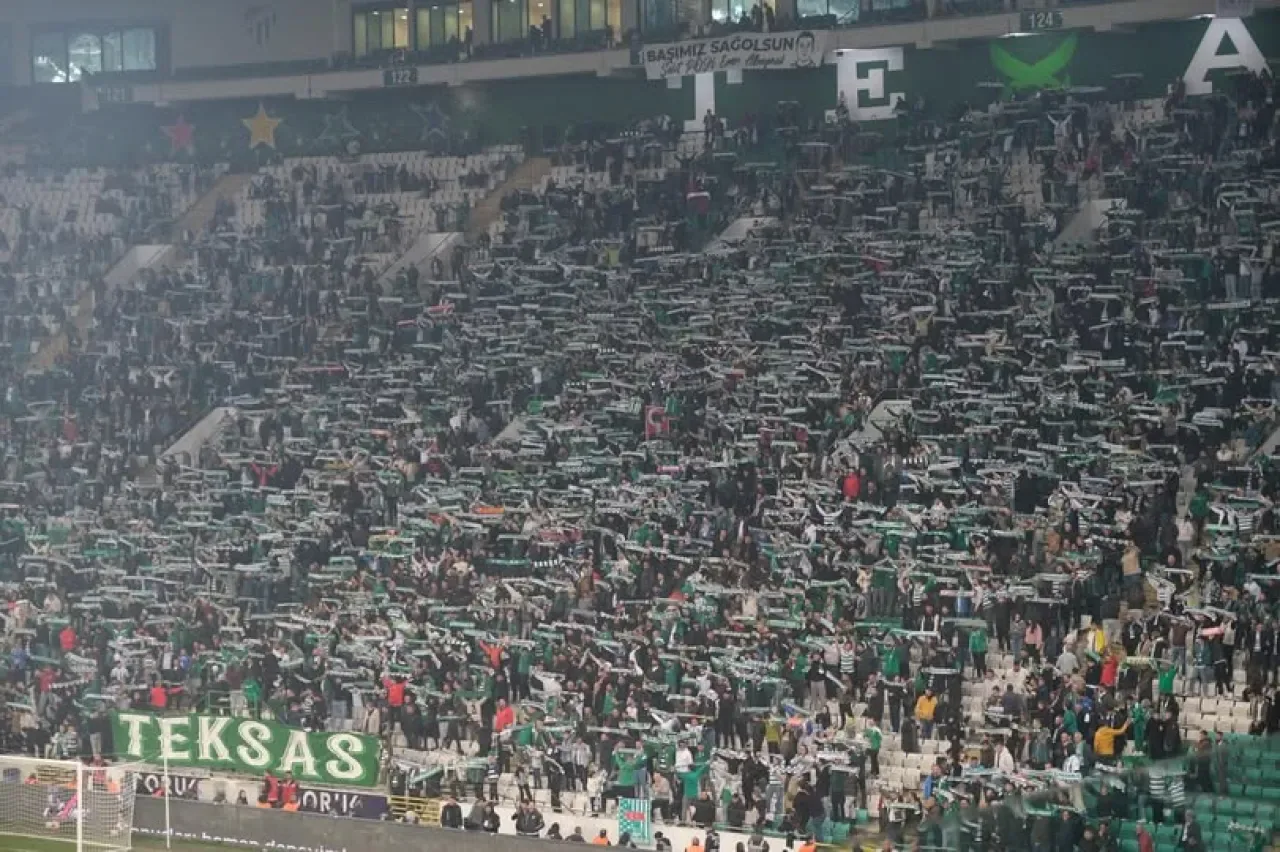 Bursaspor, Aliağa FK Maçına Evinde Hazırlanıyor Bursaspor, Aliağa FK Maçına Evinde Hazırlanıyor