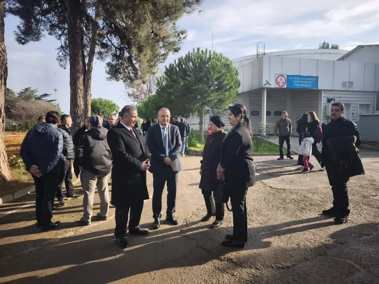İTÜ Denizcilik Fakültesi'nde Geleneksel Balık Günü Buluşması İTÜ Denizcilik Fakültesi'nde Geleneksel Balık Günü Buluşması