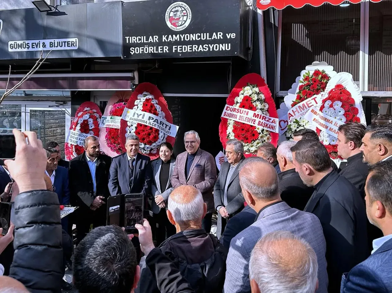 Bandırma'da TIRKAMFED'in Yeni Hizmet Binası Açıldı Bandırma'da TIRKAMFED'in Yeni Hizmet Binası Açıldı