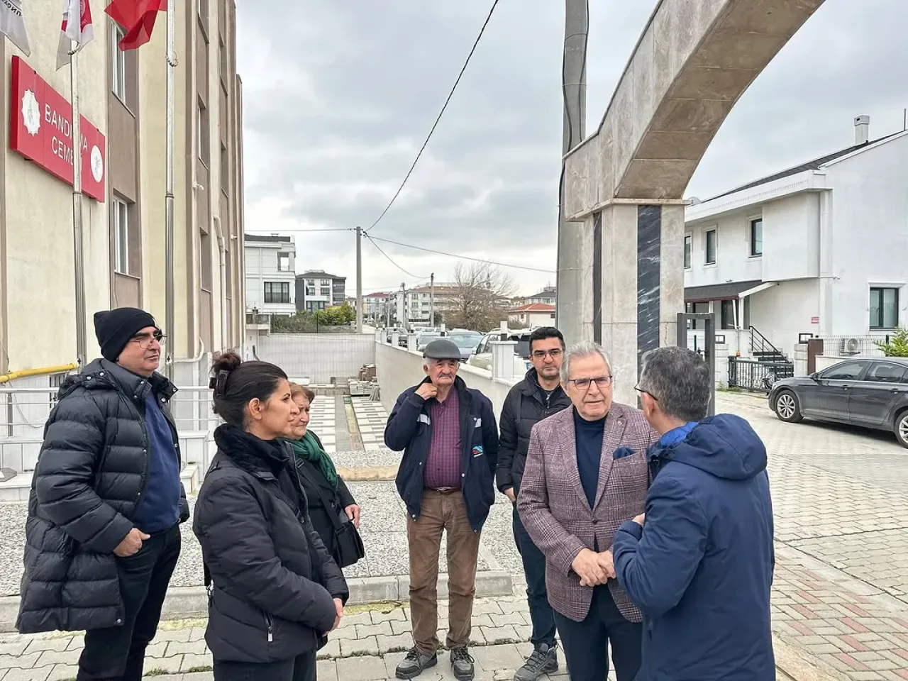 Bandırma'da İsmail Öztürkoğlu İçin Taziye Töreni Düzenlendi Bandırma'da İsmail Öztürkoğlu İçin Taziye Töreni Düzenlendi