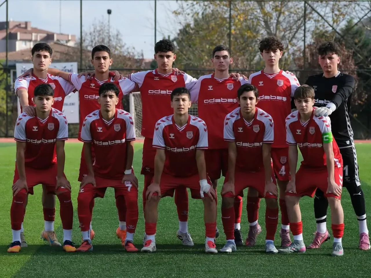 Pendikspor U16 Takımı, Kasımpaşa'yı Mağlup Etti Pendikspor U16 Takımı, Kasımpaşa'yı Mağlup Etti