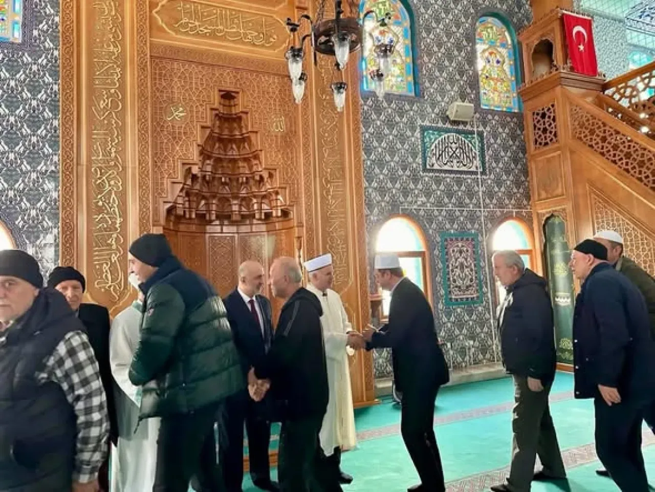 Keçiören'de Cuma Buluşması: Diyanet İşleri Başkan Yardımcısı Hüseyin Hazırlar Cemaatle Bir Araya Geldi Keçiören'de Cuma Buluşması: Diyanet İşleri Başkan Yardımcısı Hüseyin Hazırlar Cemaatle Bir Araya Geldi