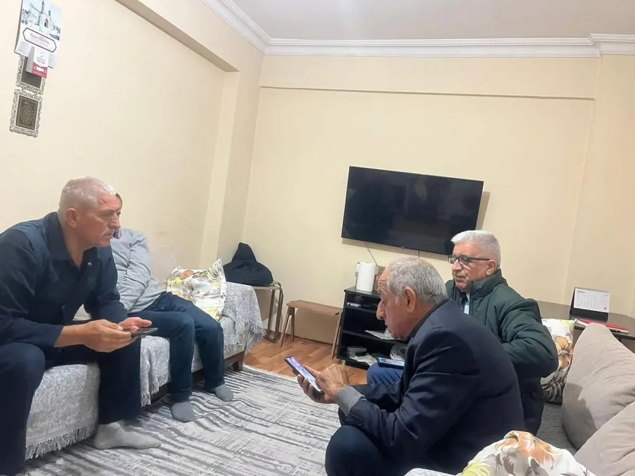 AK Parti Ümraniye İlçe Teşkilatı Mahallelerde Ev Sohbetleri Düzenledi AK Parti Ümraniye İlçe Teşkilatı Mahallelerde Ev Sohbetleri Düzenledi