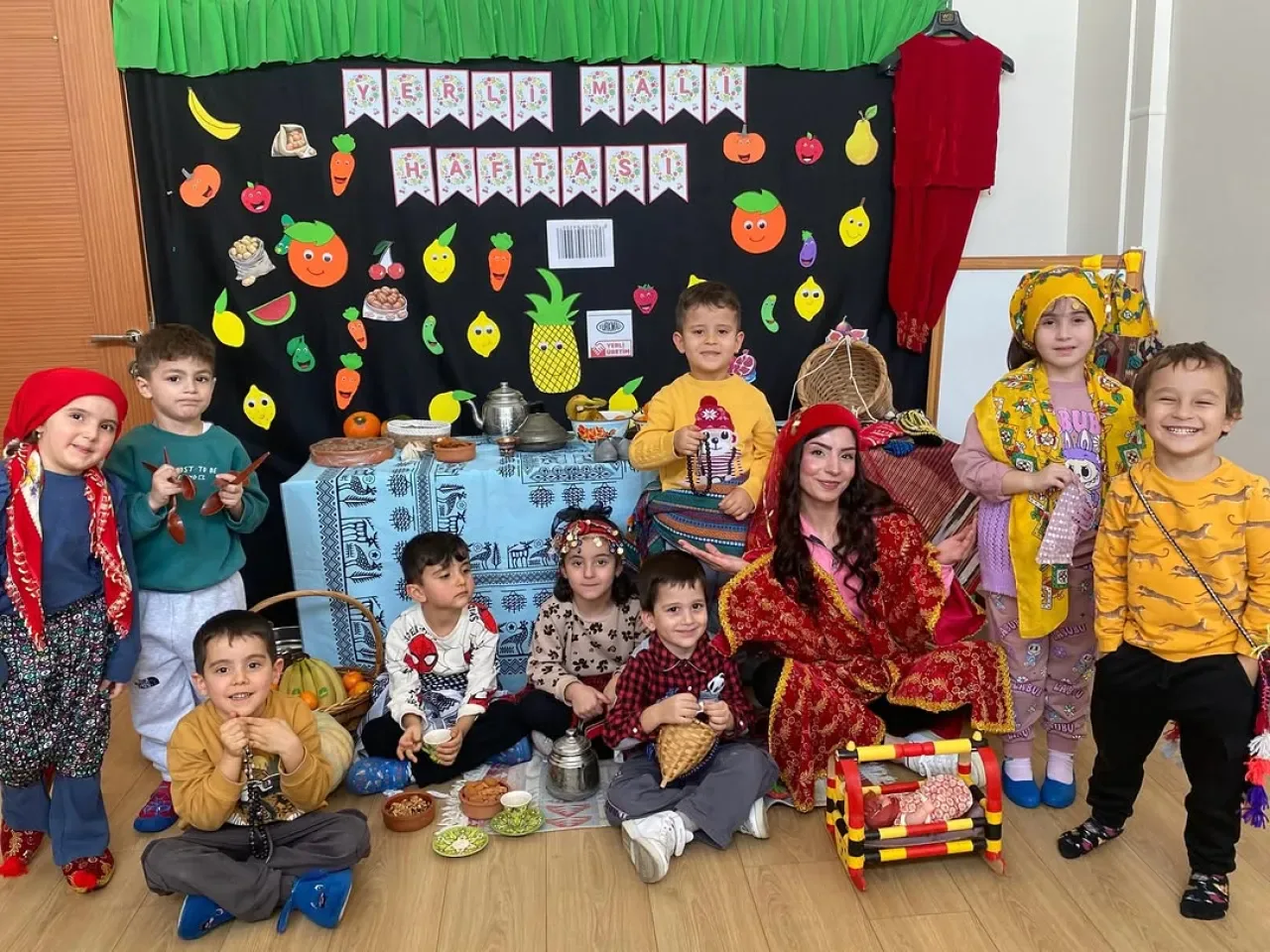 Pendik AÇEM'de Minik Öğrenciler Hem Eğlendi Hem Öğrendi Pendik AÇEM'de Minik Öğrenciler Hem Eğlendi Hem Öğrendi