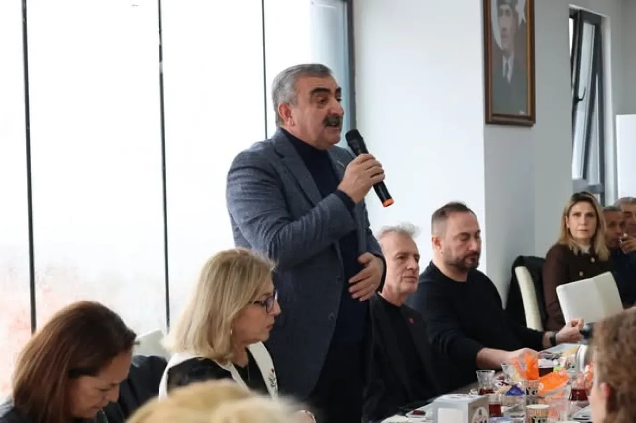 Balya Belediye Başkanı, Sındırgı Depremzedeleri İçin Düzenlenen Kahvaltıya Katıldı Balya Belediye Başkanı, Sındırgı Depremzedeleri İçin Düzenlenen Kahvaltıya Katıldı