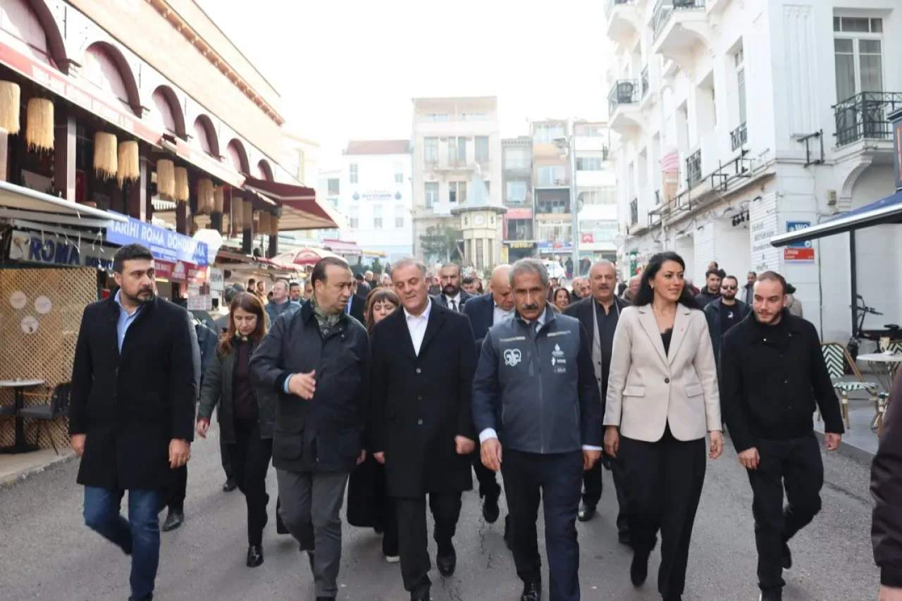 Adalar'da "Geleceğe Dönüş İstanbul" Projesi Tanıtıldı Adalar'da "Geleceğe Dönüş İstanbul" Projesi Tanıtıldı