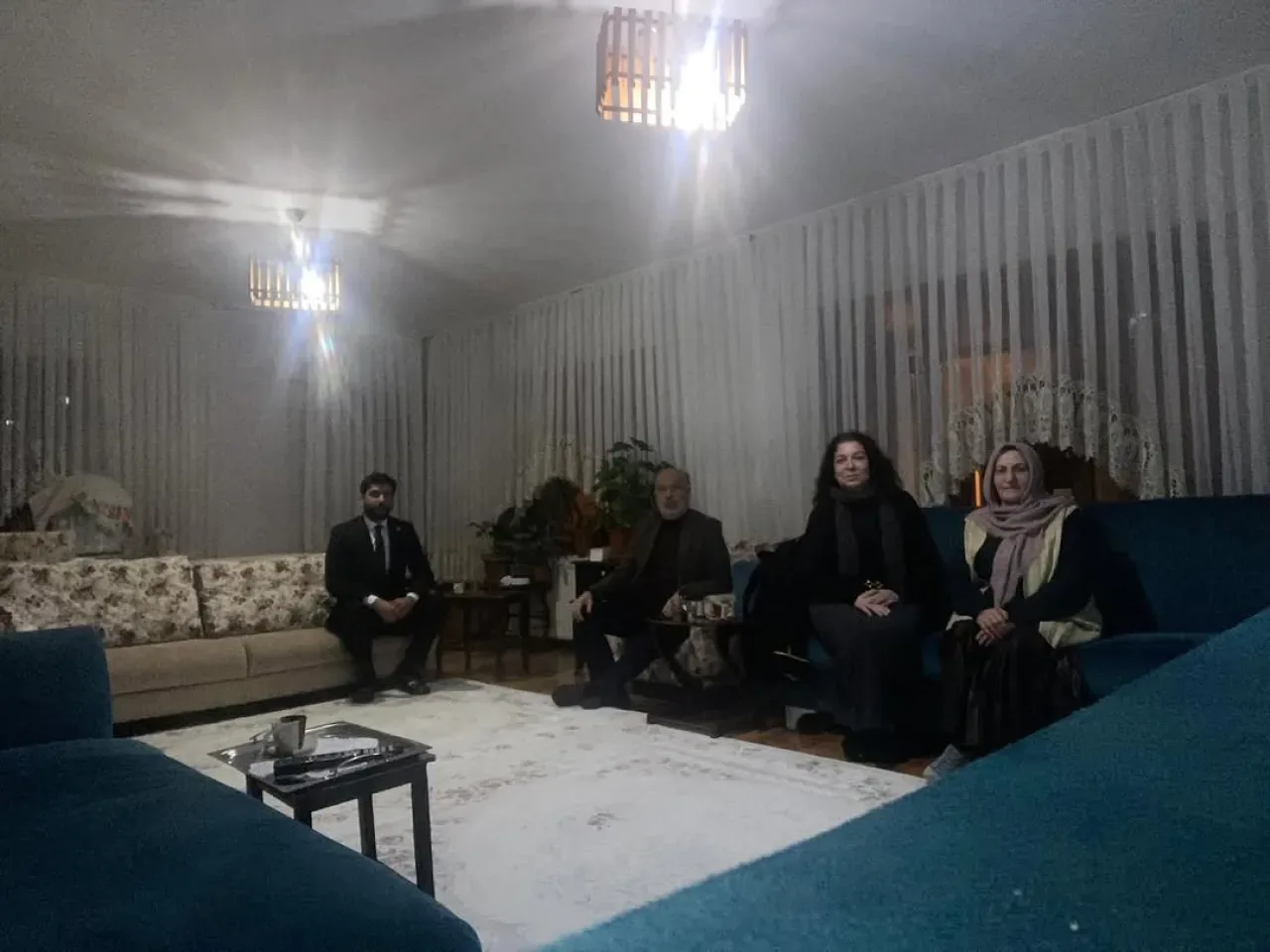 MHP Maltepe'de Kara Ailesini Ziyaret Etti MHP Maltepe'de Kara Ailesini Ziyaret Etti