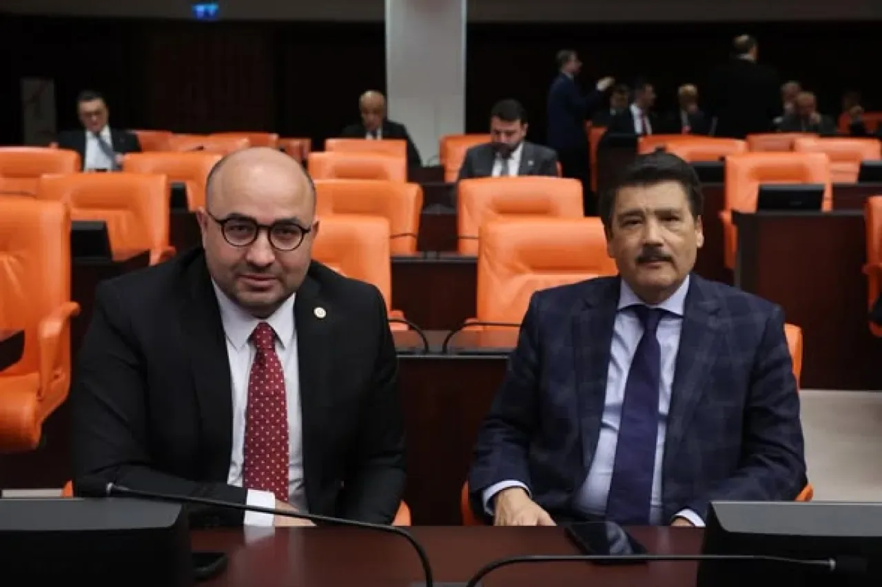 AK Parti Antalya Milletvekili Kemal Çelik, TBMM'de Bütçe Oylamalarına Katıldı AK Parti Antalya Milletvekili Kemal Çelik, TBMM'de Bütçe Oylamalarına Katıldı
