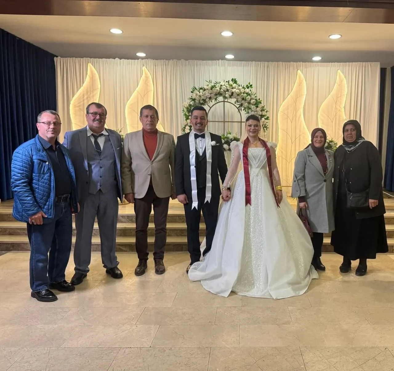 AK Parti Karamürsel Yönetimi, Ece ile Fevzi'nin Nikah Töreninde AK Parti Karamürsel Yönetimi, Ece ile Fevzi'nin Nikah Töreninde