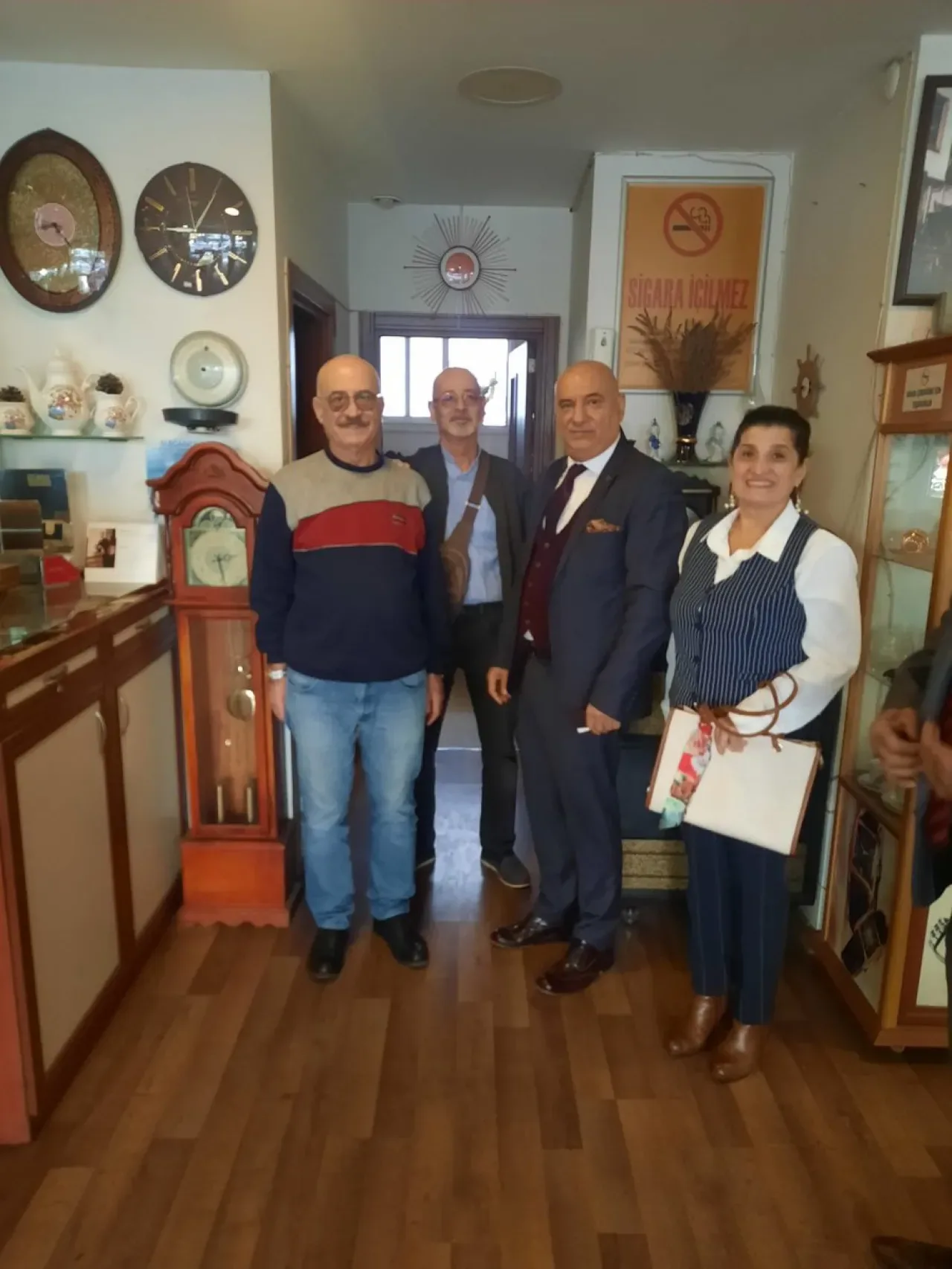 MHP Çukurova'dan Esnaf Ziyareti: "Hayırlı Günler Komşum" MHP Çukurova'dan Esnaf Ziyareti: "Hayırlı Günler Komşum"