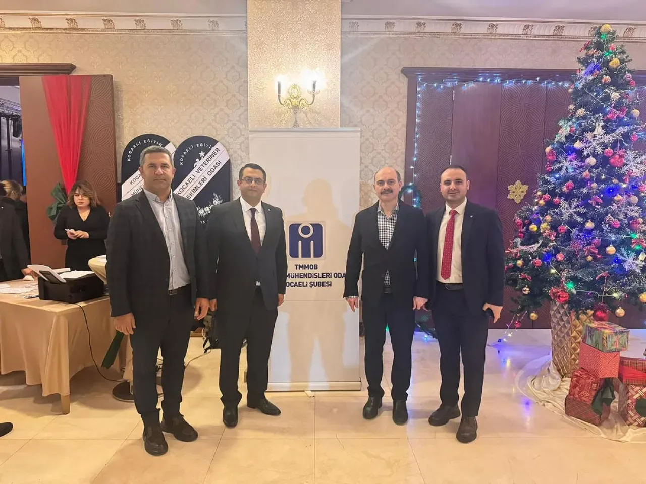 Körfez Ticaret Odası Yönetimi, İnşaat Mühendisleri Odası'nın 71. Yıl Gala Yemeğinde Körfez Ticaret Odası Yönetimi, İnşaat Mühendisleri Odası'nın 71. Yıl Gala Yemeğinde