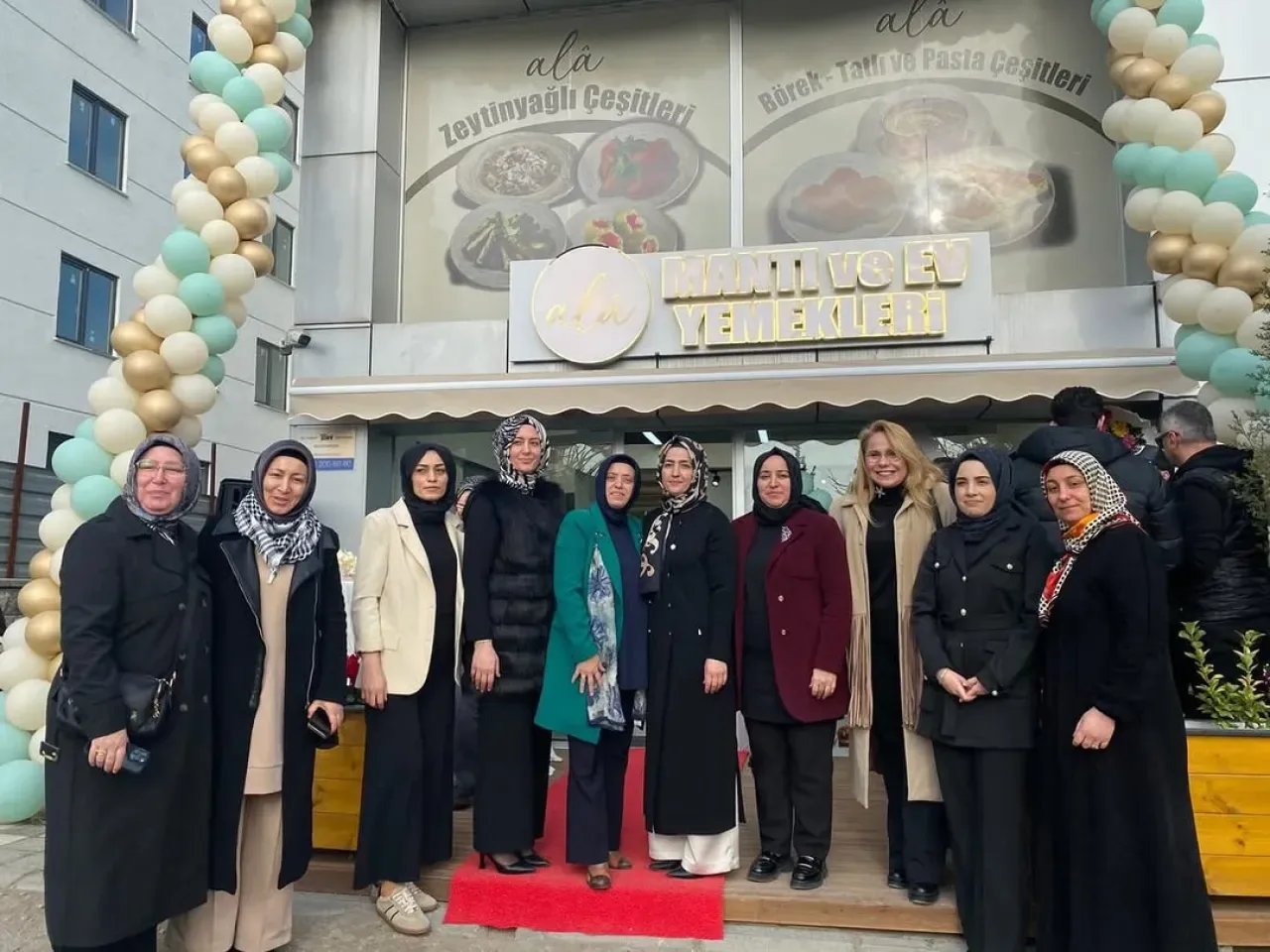 Ak Parti Gebze İlçe Kadın Kolları Ala Mantı Salonu Açılışına Katıldı Ak Parti Gebze İlçe Kadın Kolları Ala Mantı Salonu Açılışına Katıldı