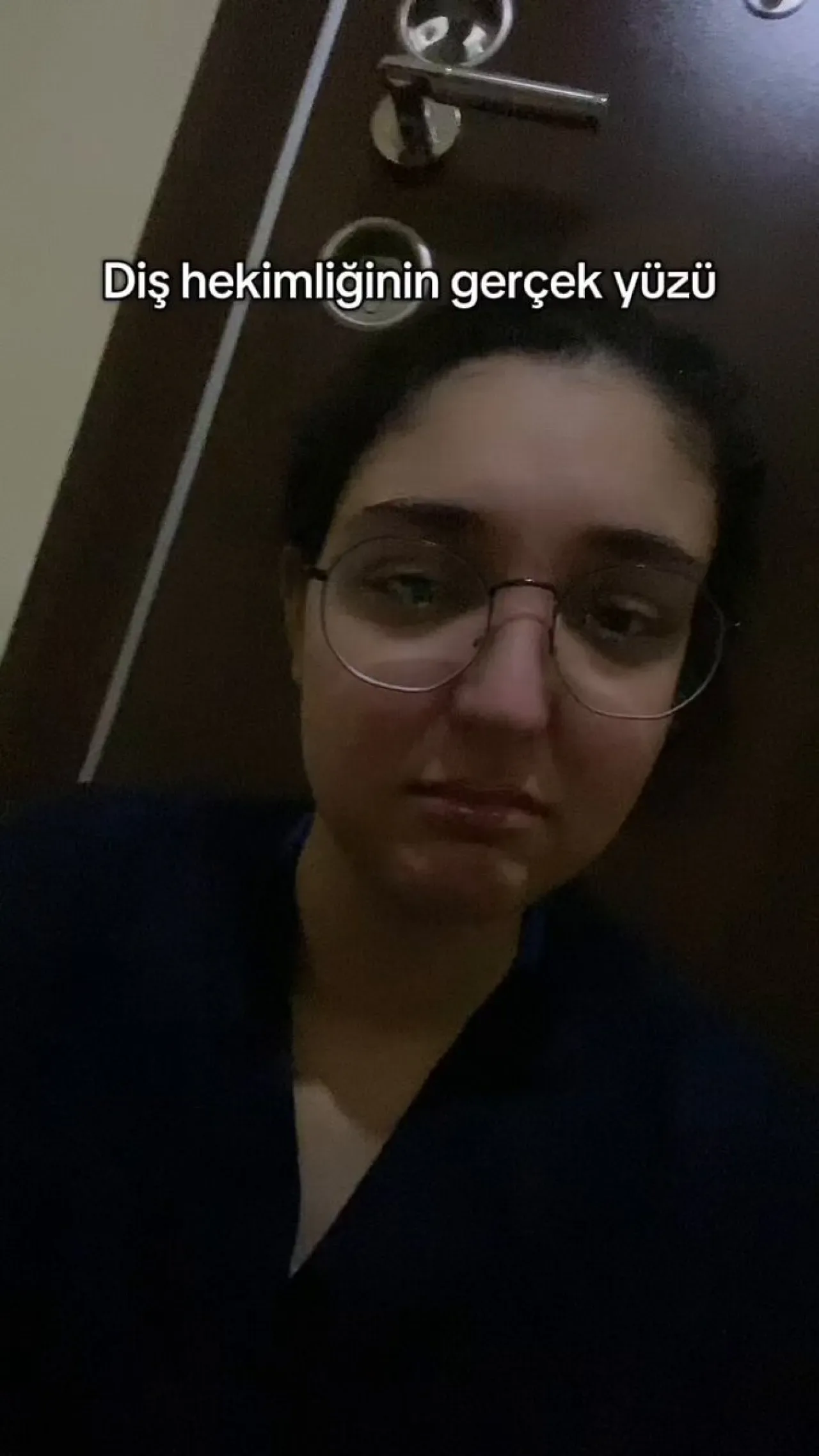 Diş Hekimliği Öğrencisinin Sınıf Geçme Kriterleriyle İlgili İsyanı: "Total Hasta Bulamadım" Diş Hekimliği Öğrencisinin Sınıf Geçme Kriterleriyle İlgili İsyanı: "Total Hasta Bulamadım"