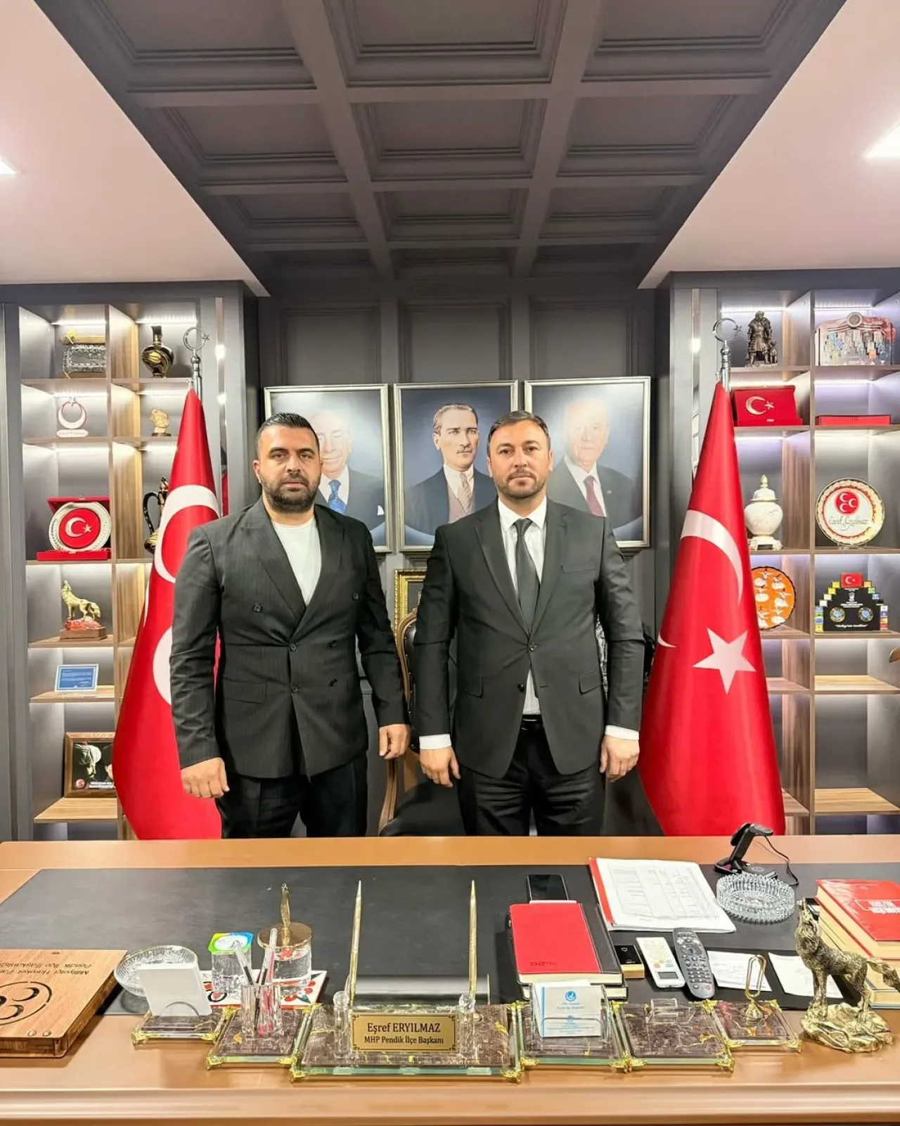 Kadir Sincar, Pendik MHP İlçe Başkanı Eşref Eryılmaz'ı Ziyaret Etti Kadir Sincar, Pendik MHP İlçe Başkanı Eşref Eryılmaz'ı Ziyaret Etti