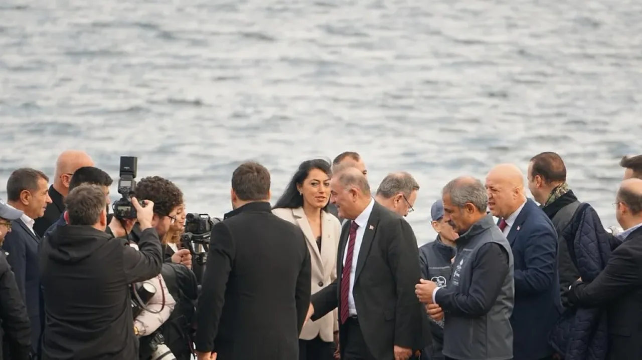 Adalar'da "Geleceğe Dönüş İstanbul" Projesi Hayata Geçti Adalar'da "Geleceğe Dönüş İstanbul" Projesi Hayata Geçti