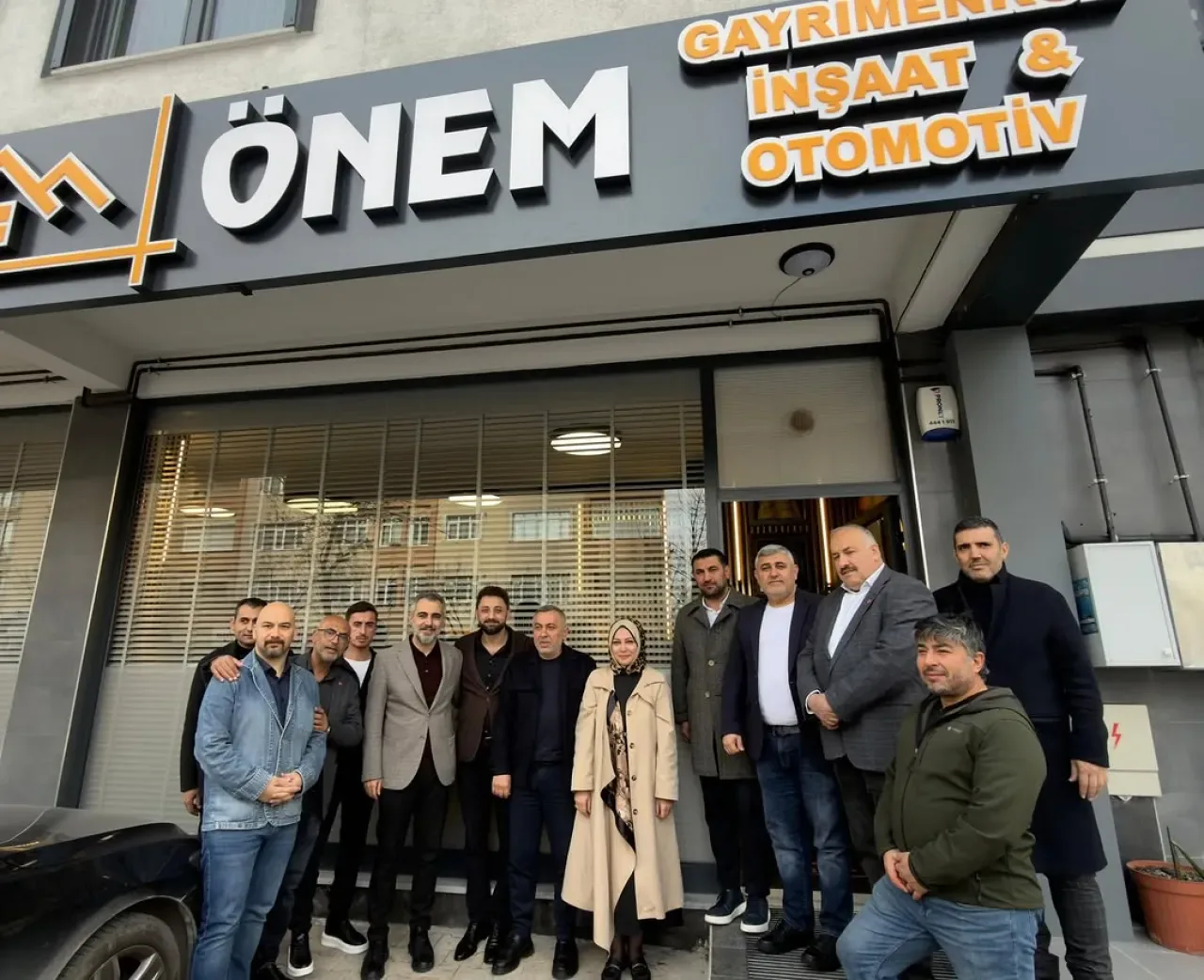 AK Parti Ataşehir'den İşyeri Ziyareti AK Parti Ataşehir'den İşyeri Ziyareti