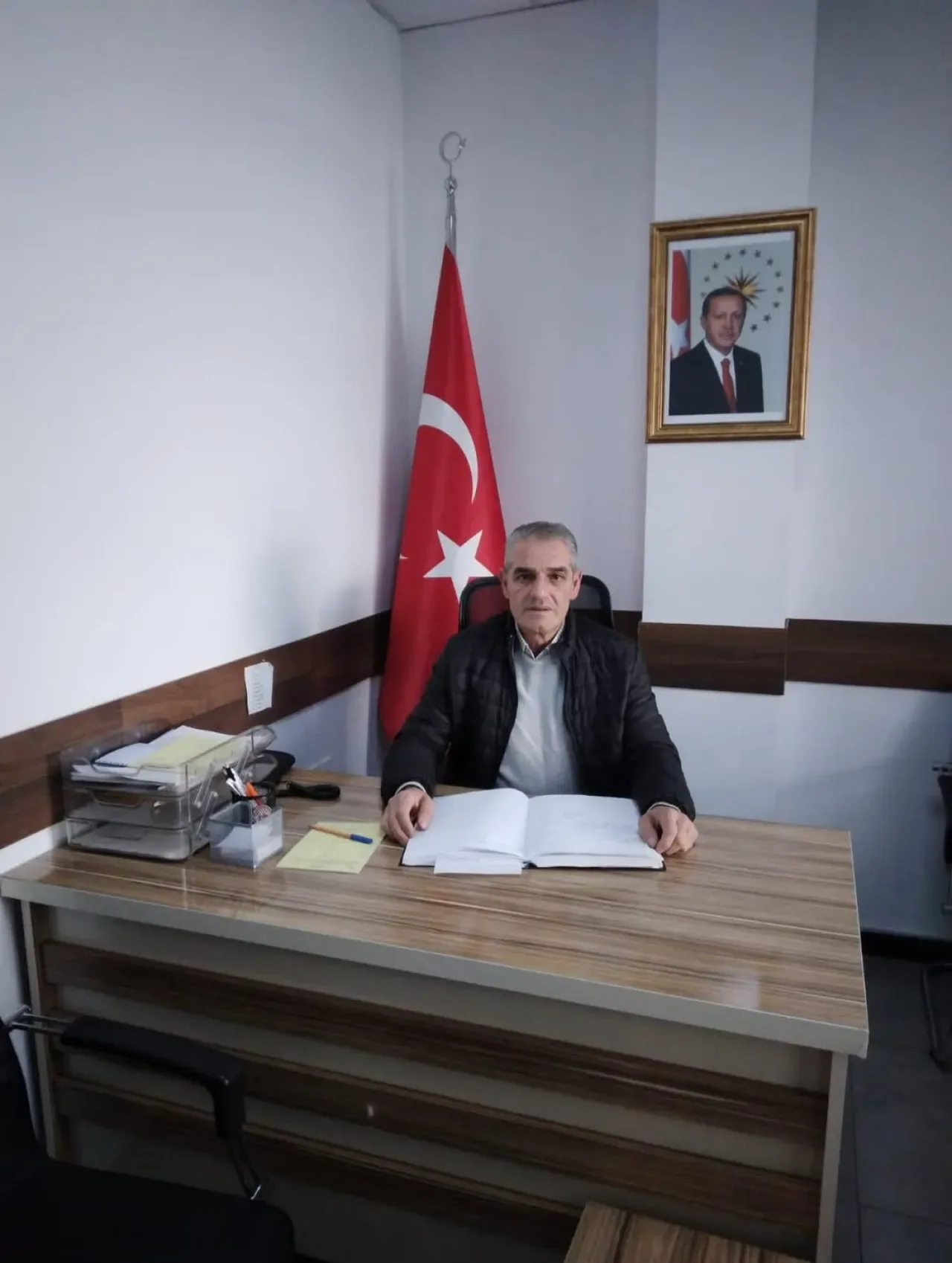AK Parti Yenimahalle İlçe Başkanlığı'nın Günlük Nöbetçi İletişim Bilgileri Açıklandı AK Parti Yenimahalle İlçe Başkanlığı'nın Günlük Nöbetçi İletişim Bilgileri Açıklandı