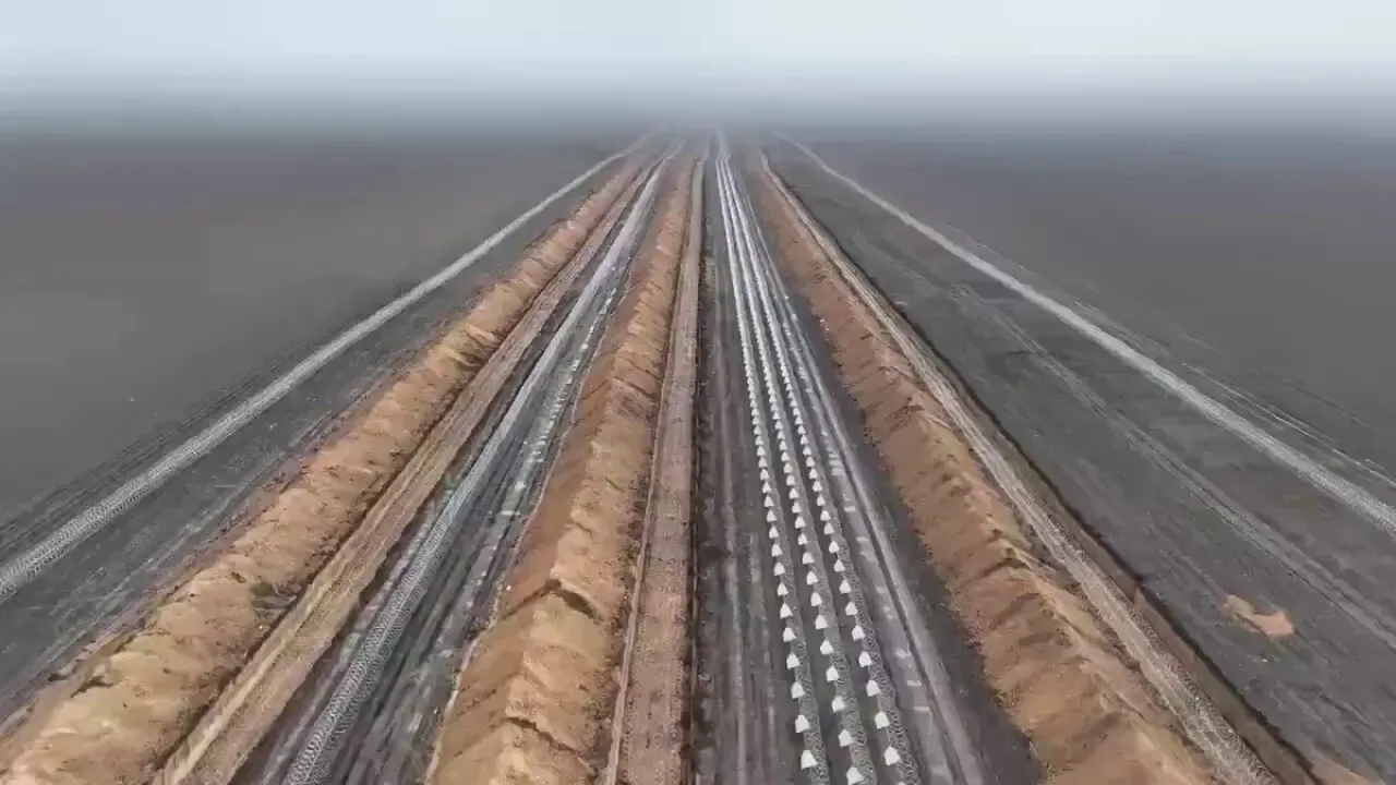 Ukrayna'nın Zaporijya Bölgesinde Savunma Hatları Kilometrelerce Genişliğe Ulaştı Ukrayna'nın Zaporijya Bölgesinde Savunma Hatları Kilometrelerce Genişliğe Ulaştı